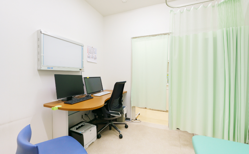 東京八重洲クリニックでの外来診察室
