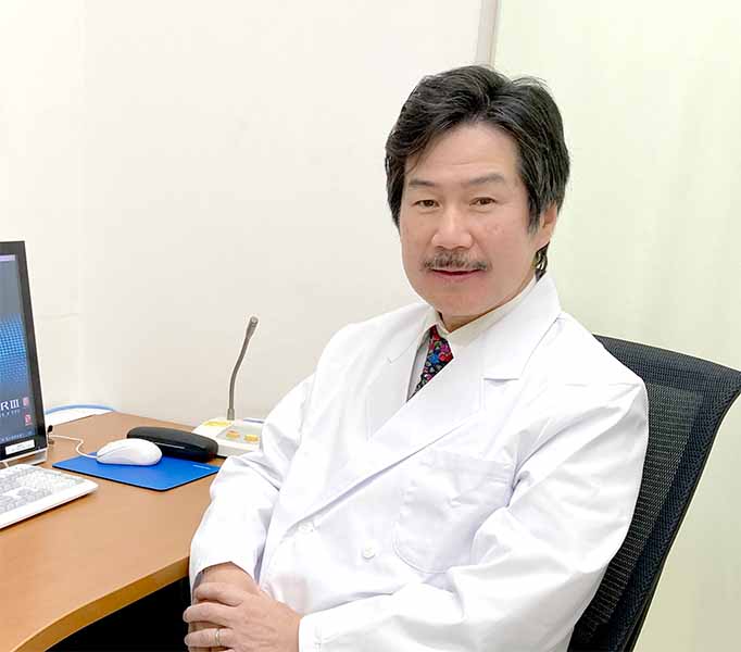 泌尿器科医師頴川 晋