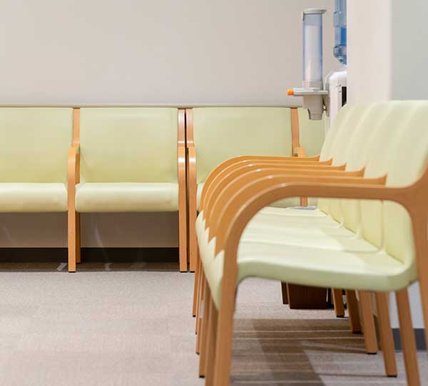 東京八重洲クリニック待合室