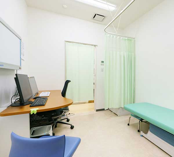 東京八重洲クリニック診察室